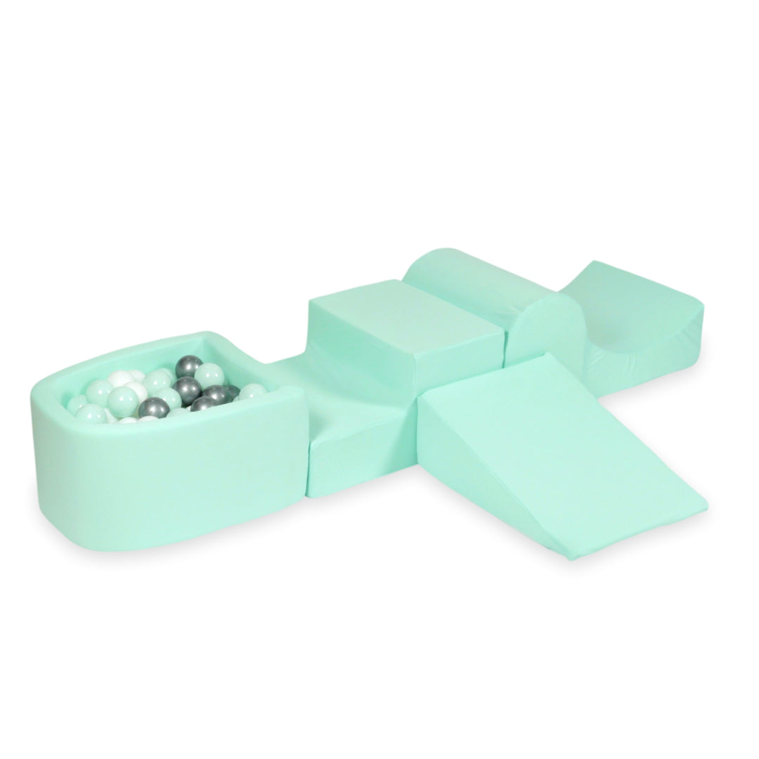 Foam play area with hill and micro mint pool + 100 balls