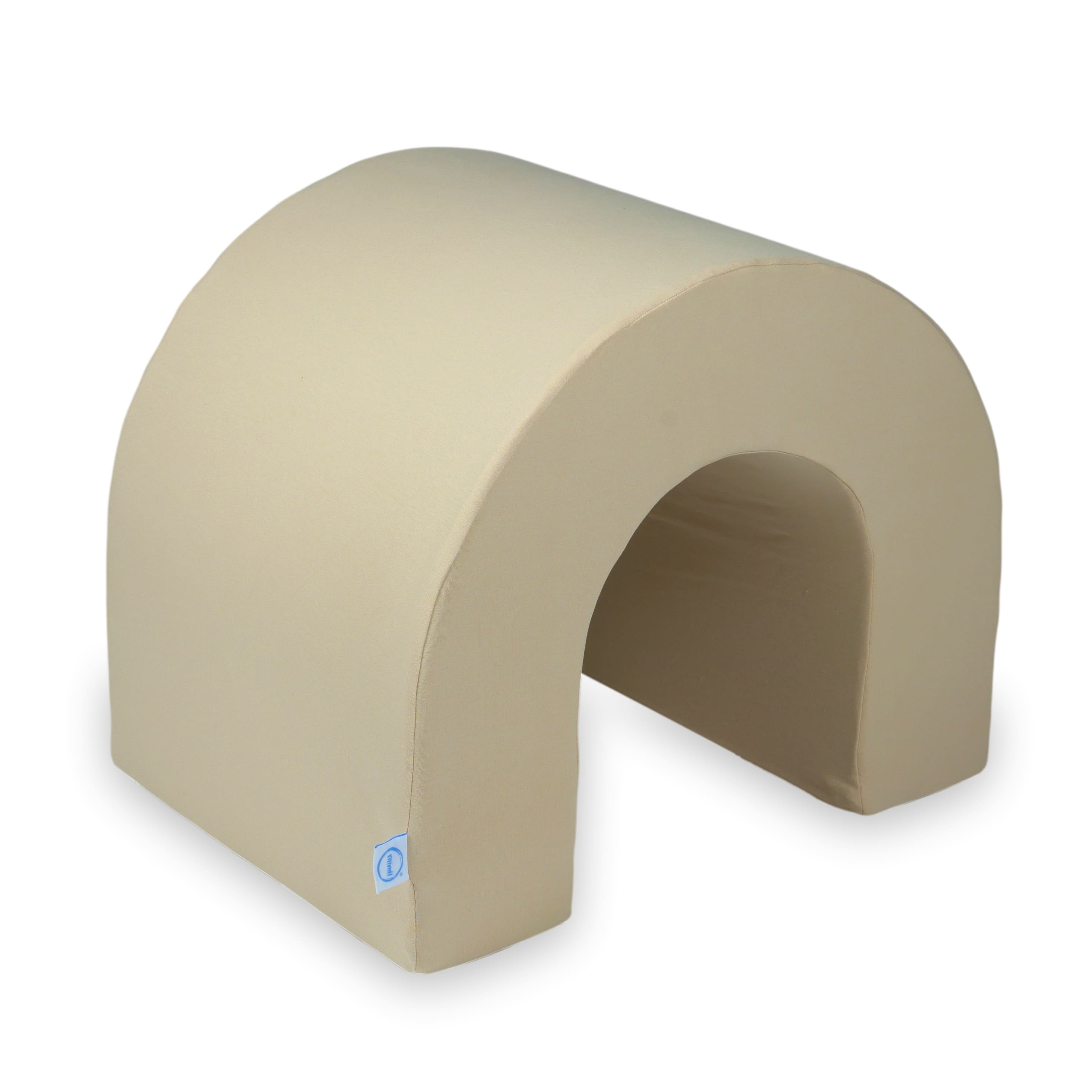 Foam tunnel for jersey playground
