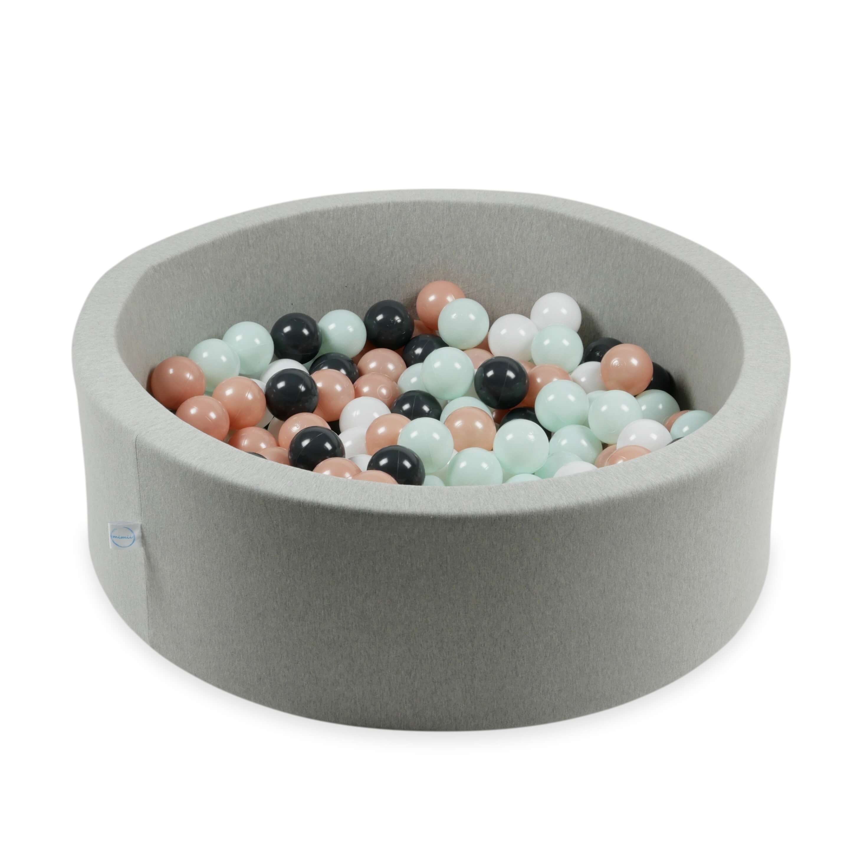 500 Stück Spielbälle mit 7 cm Durchmesser in Weiß, Graphit, Roségold und Hellmint.