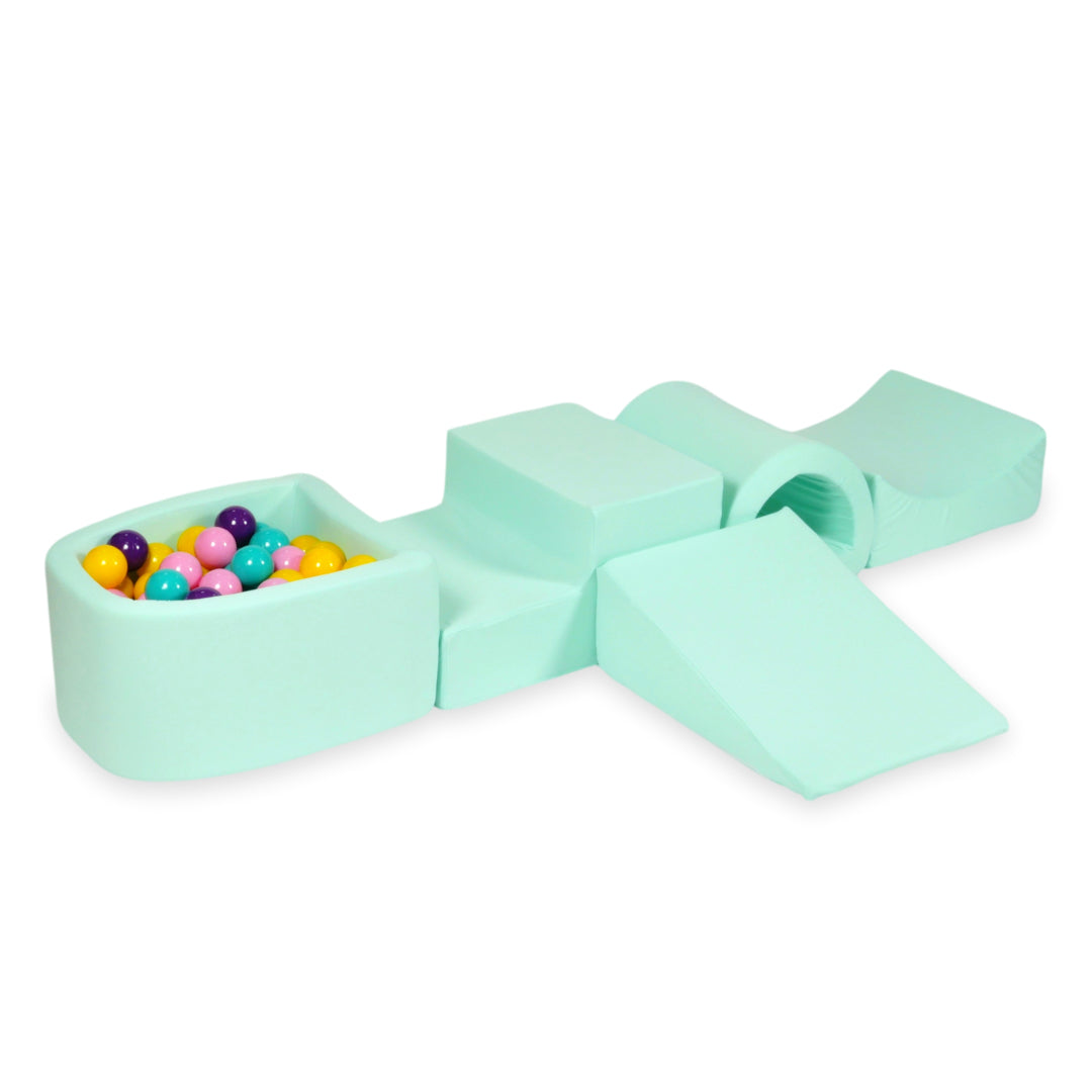 Foam play area with bridge and micro mint pool + 100 balls