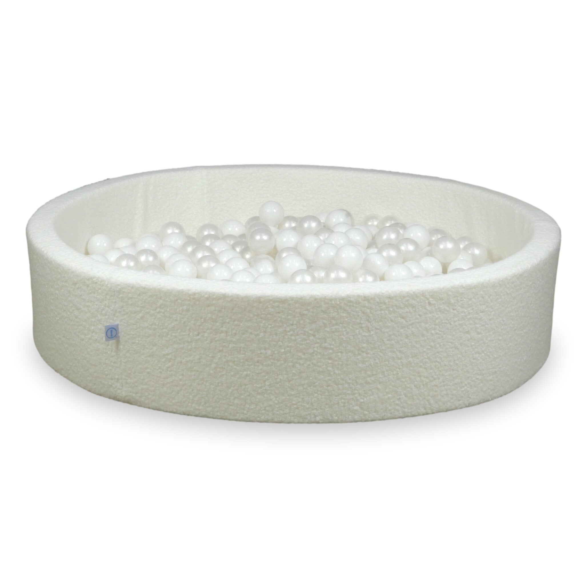 Ball pit in boucle White 130x30 cm with 600 balls